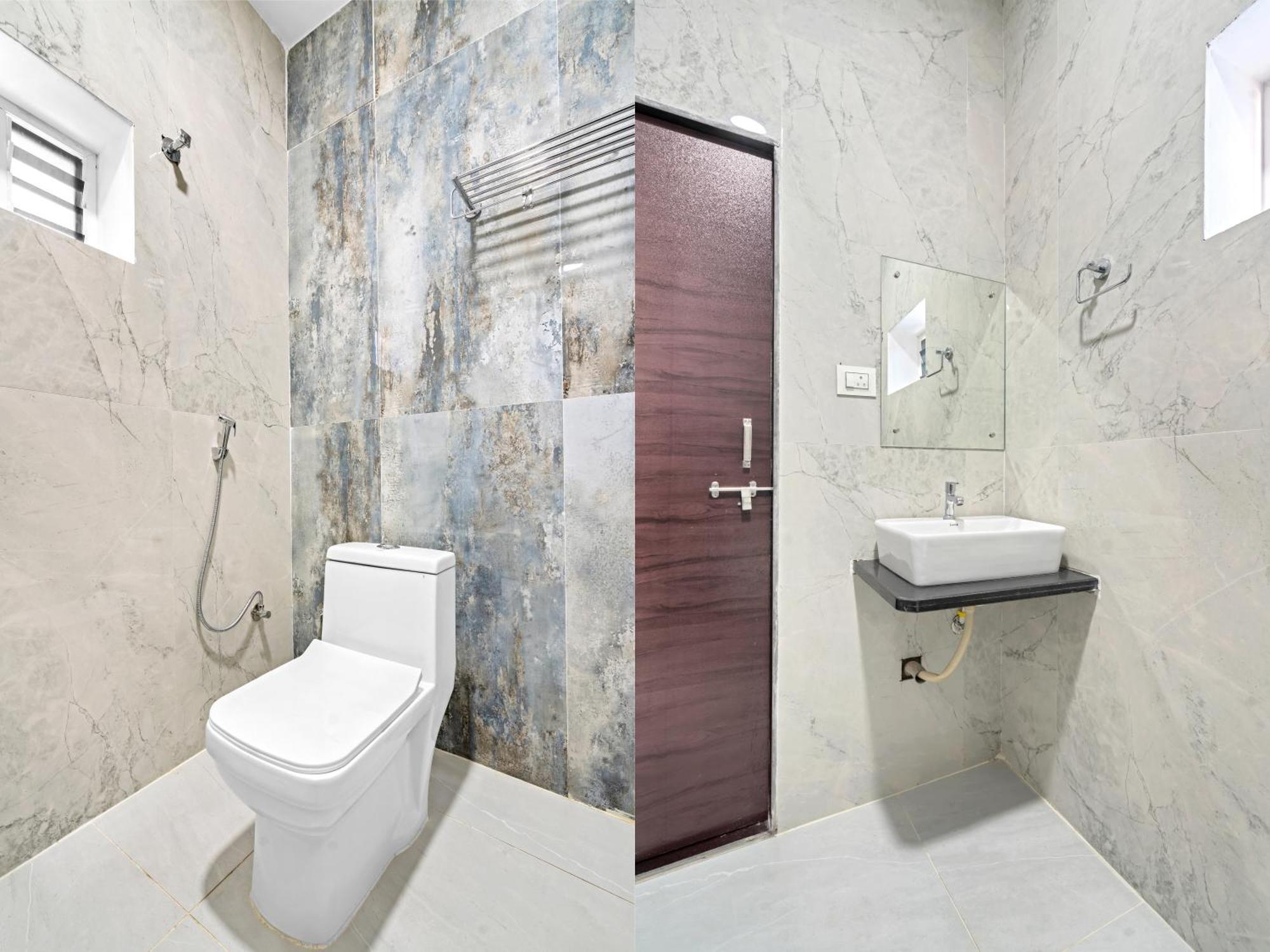 Hotel Sky Land Khammam Ngoại thất bức ảnh