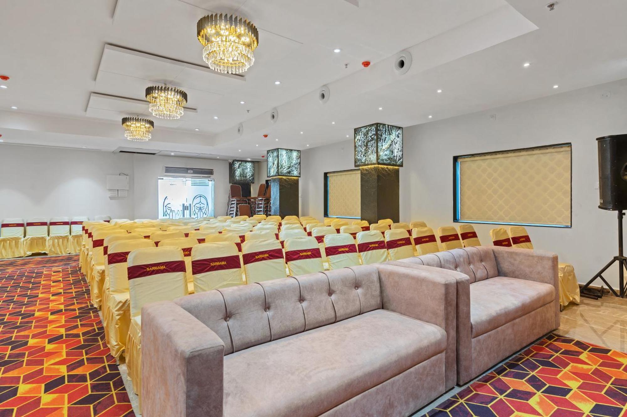 Hotel Sky Land Khammam Ngoại thất bức ảnh