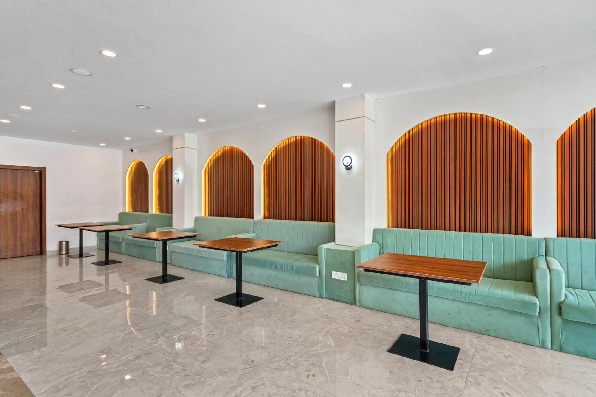 Hotel Sky Land Khammam Ngoại thất bức ảnh
